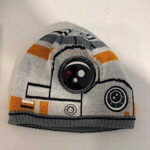 Star Wars  R2D2 Beanie Ski Cap Winter Hat Disney M/L